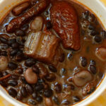 Delicioso Guiso de Alubias Negras: Un Manjar Nutritivo
