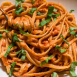 Espaguetis Perfectos con Salsa de Tomate y Albahaca: Receta Casera