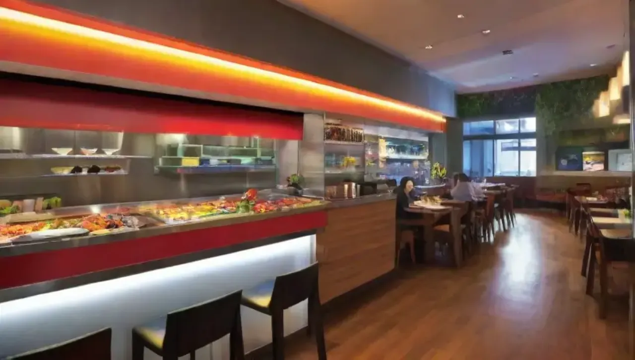 Un menú digital vibrante y elegante fusiona tradición e innovación en una experiencia gastronómica futurista