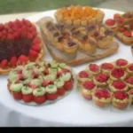 Cómo servir canapés en una fiesta sin que se desordenen