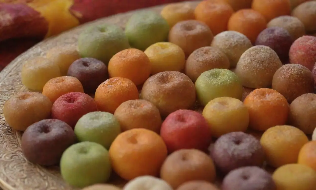 Dulces armenios coloridos que celebran la cultura y la alegría compartida