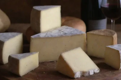 Quesos argentinos con texturas ricas y sabores audaces
