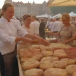 Festivales de comida checa con platos deliciosos y ambiente vibrante