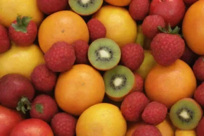 Frutas ecuatorianas: colores vibrantes y sabores tropicales en diversas recetas