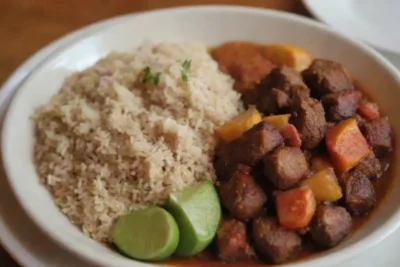 La cocina del Caribe es una fusión vibrante de tradiciones y sabores con raíces históricas