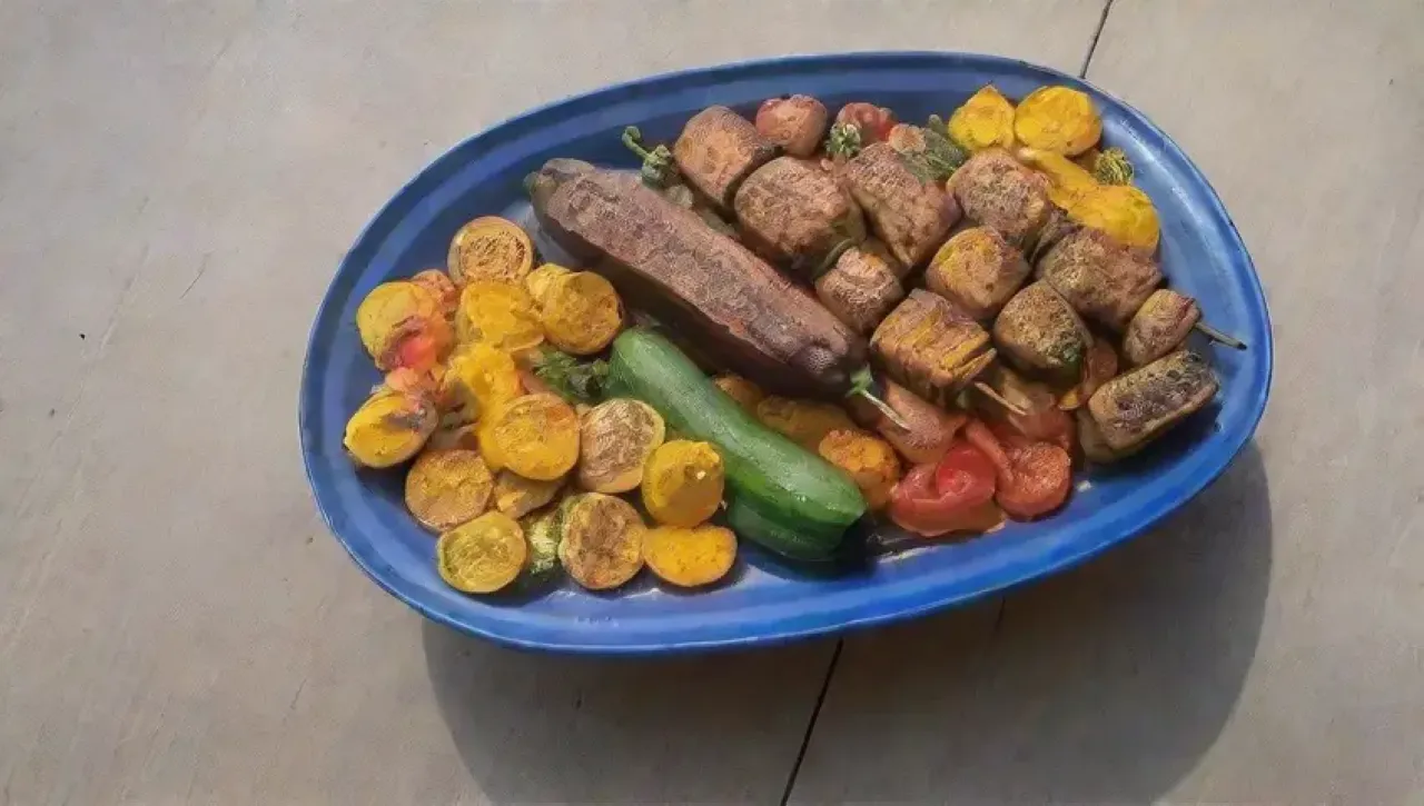 Una colorida y deliciosa parrillada al aire libre