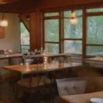 Cómo el ambiente de un restaurante mejora la experiencia en grupo