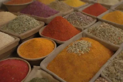 Hierbas coloridas