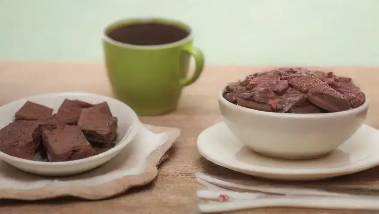 Un acogedor rincón de cocina con chocolate, frutas y un mensaje sobre la moderación