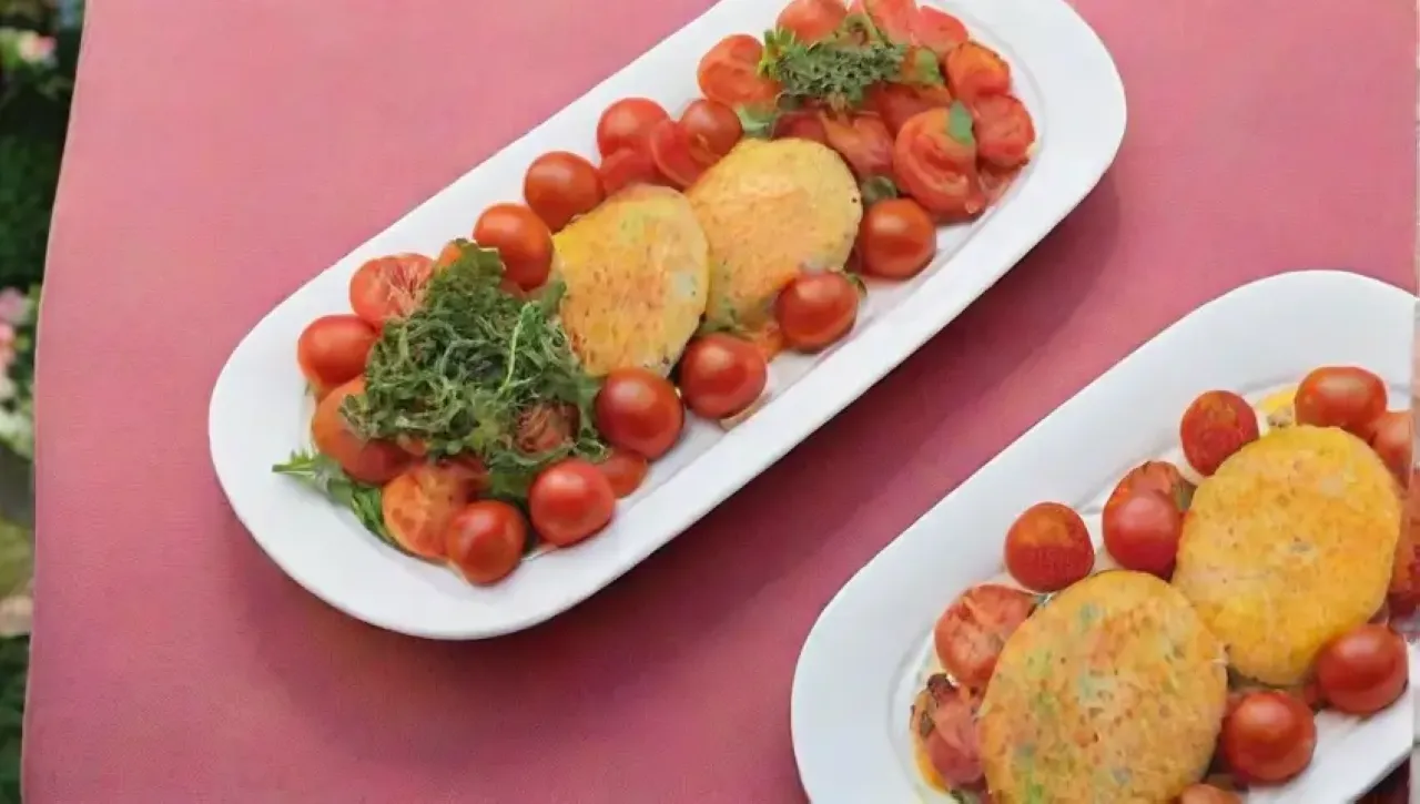 Un encantador brunch colorido y acogedor, lleno de delicias y risas