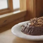 Cómo se elabora un pan de chocolate y nuez irresistible